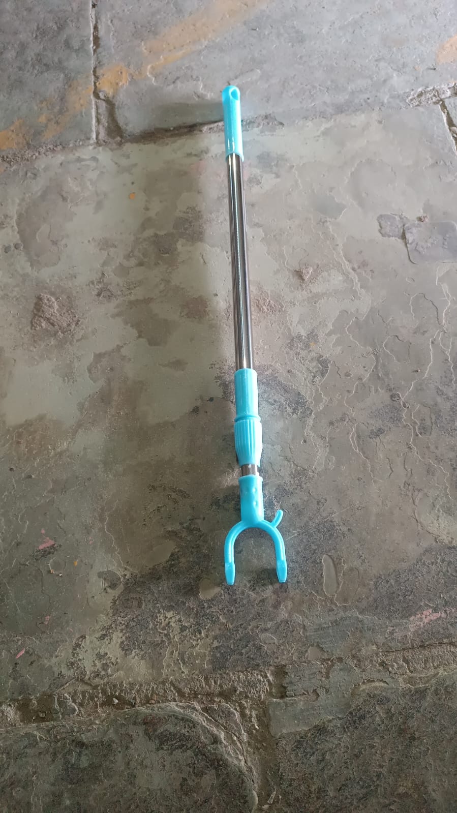 Stainless Steel Telescopic Pole Clothes Hooks Hanger (1 Pc 1 Mtr.)
