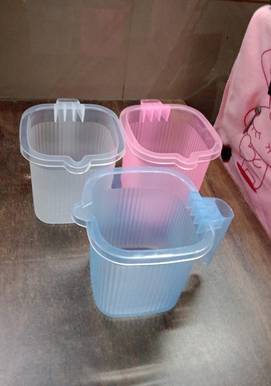 Plastic Square Transparent Bath Water Mug (1 Pc 1000 Ml Mix Color)