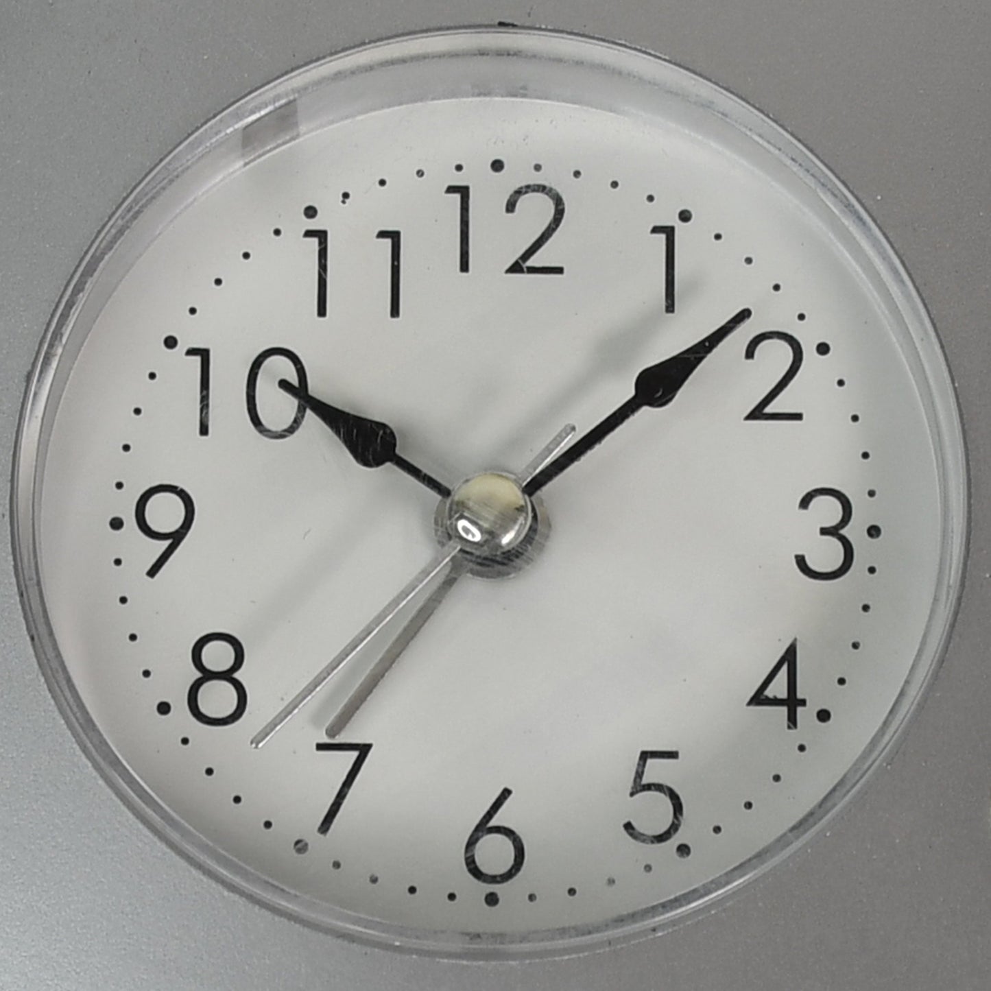 Modern Desk Clock Featuring Time